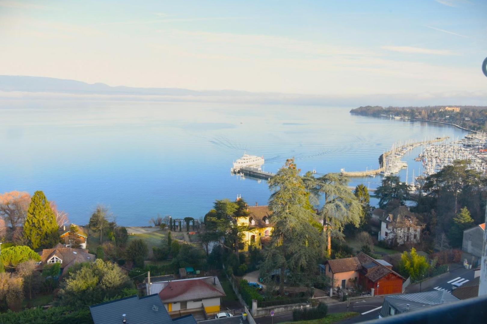 Appartement Avec Vue 180 Sur Le Lac Leman トノン・レ・バン エクステリア 写真